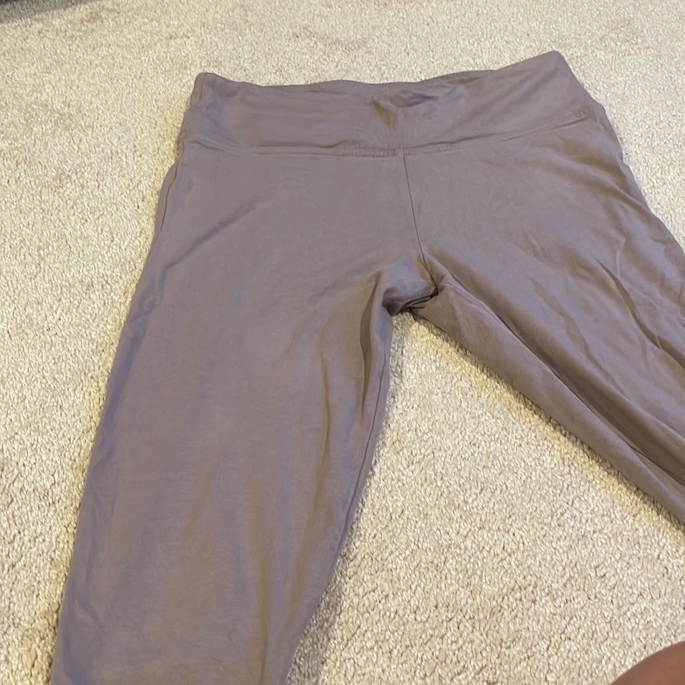 Victoria sport capri legging